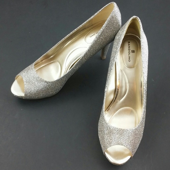 Bandolino Rainaa Gold Pump Women's Size 8.5M - Picture 2 of 6